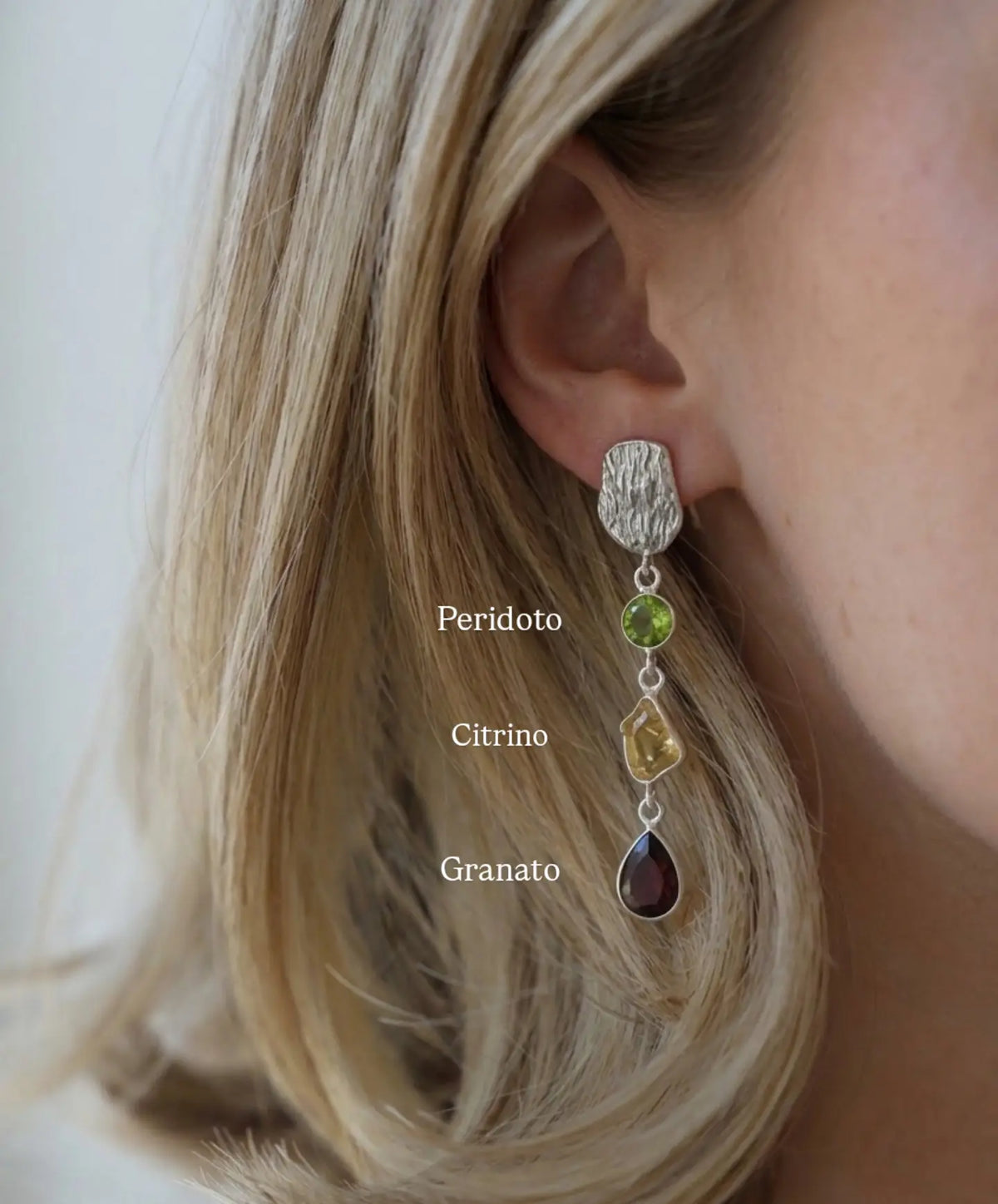 Orecchini Cascata di Gemme  Eleganza Naturale e Luce