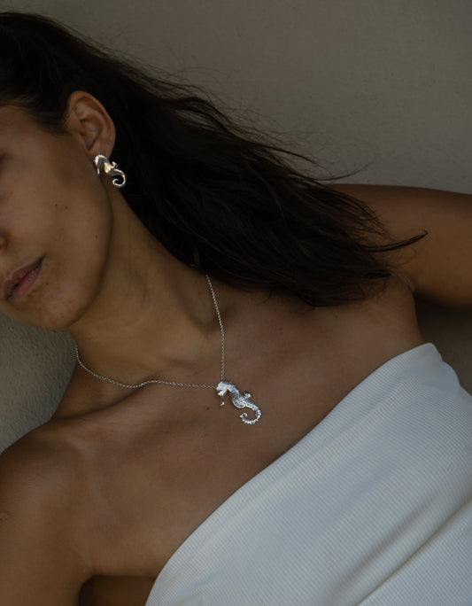 Collana con catena cavalluccio marino